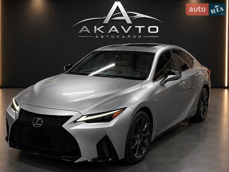 Седан Lexus IS 2022 в Киеве