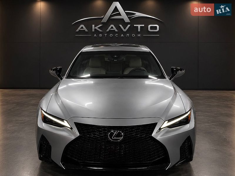 Седан Lexus IS 2022 в Киеве