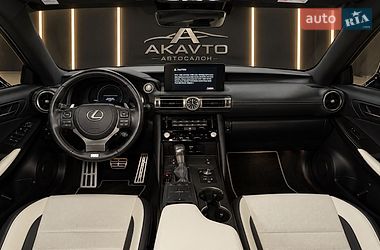 Седан Lexus IS 2022 в Киеве