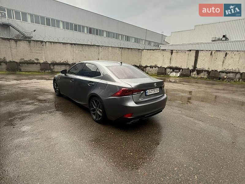 Седан Lexus IS 2017 в Борисполі