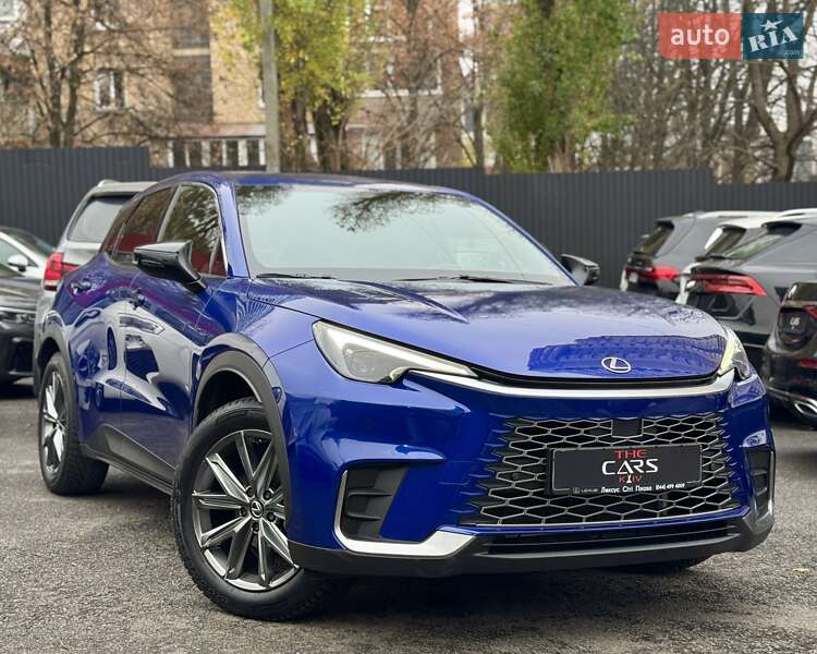 Позашляховик / Кросовер Lexus LBX 2023 в Києві