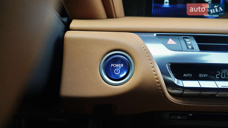 Купе Lexus LC 2017 в Львові фото 45 Купе Lexus LC 2017 в Львові