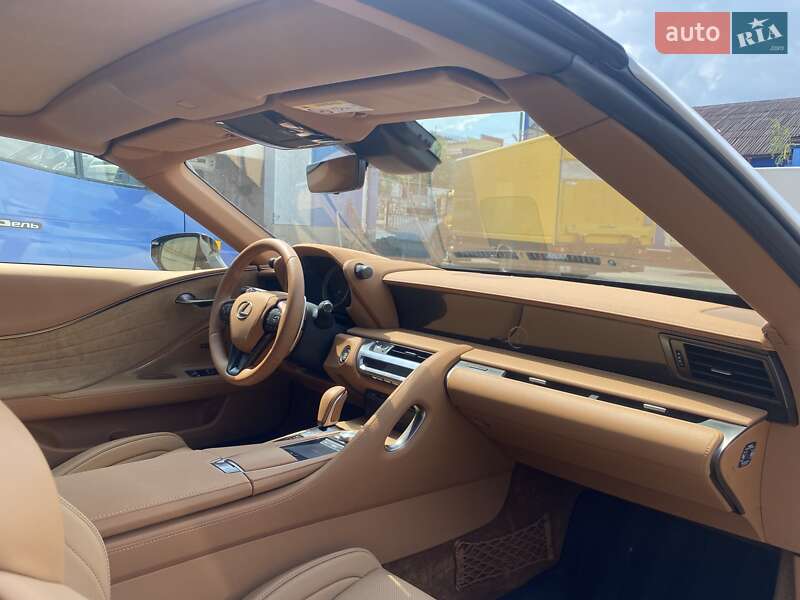 Кабріолет Lexus LC 2020 в Чернівцях