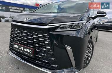 Мінівен Lexus LM 2024 в 