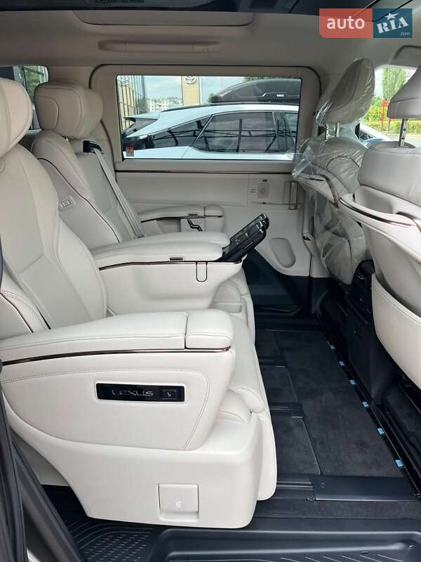 Мінівен Lexus LM 2025 в Одесі фото 14 Мінівен Lexus LM 2025 в Одесі