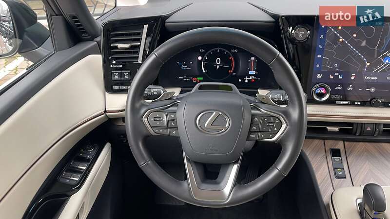 Мінівен Lexus LM 2024 в Києві фото 9 Мінівен Lexus LM 2024 в Києві