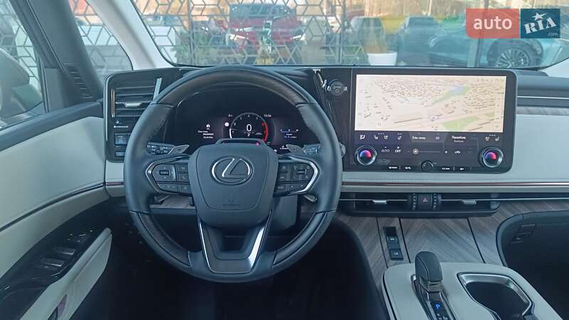Мінівен Lexus LM 2025 в Києві