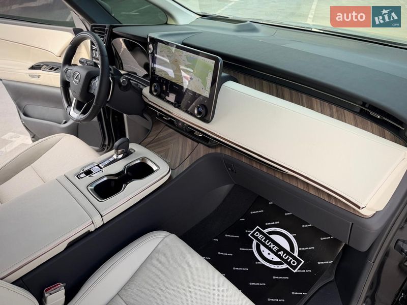 Минивэн Lexus LM 2025 в Киеве