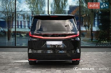 Мінівен Lexus LM 2025 в Дніпрі фото 8 Мінівен Lexus LM 2025 в Дніпрі