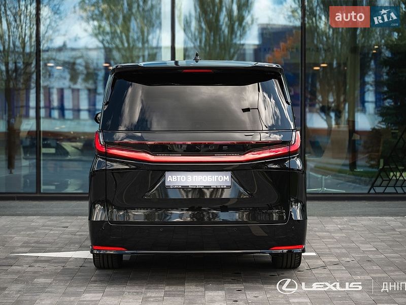 Мінівен Lexus LM 2025 в Дніпрі фото 8 Мінівен Lexus LM 2025 в Дніпрі