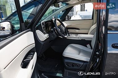 Мінівен Lexus LM 2025 в Дніпрі фото 26 Мінівен Lexus LM 2025 в Дніпрі