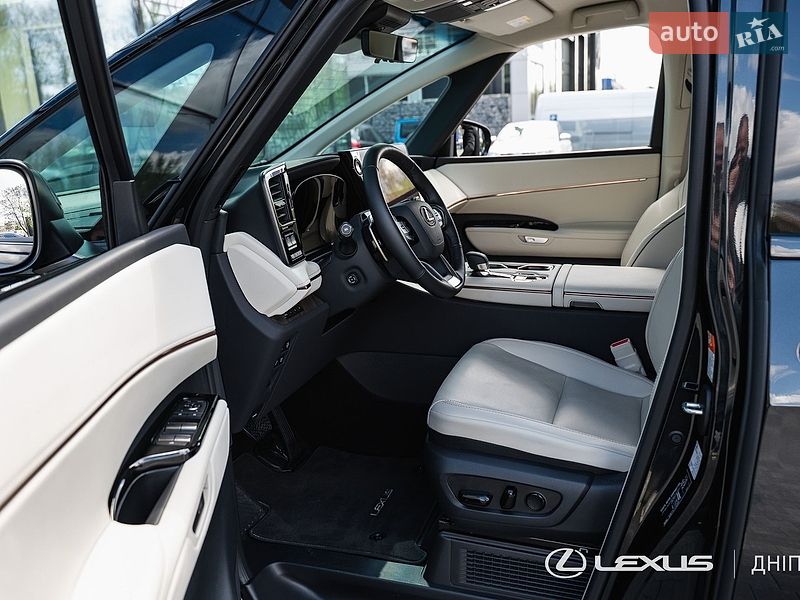 Мінівен Lexus LM 2025 в Дніпрі фото 26 Мінівен Lexus LM 2025 в Дніпрі