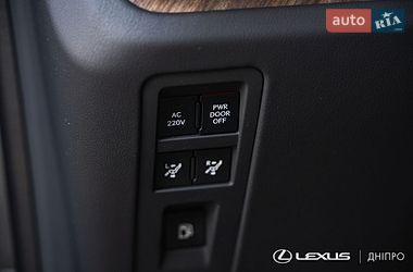 Мінівен Lexus LM 2025 в Дніпрі фото 54 Мінівен Lexus LM 2025 в Дніпрі