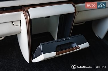 Мінівен Lexus LM 2025 в Дніпрі фото 30 Мінівен Lexus LM 2025 в Дніпрі