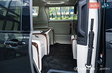 Мінівен Lexus LM 2025 в Дніпрі фото 43 Мінівен Lexus LM 2025 в Дніпрі
