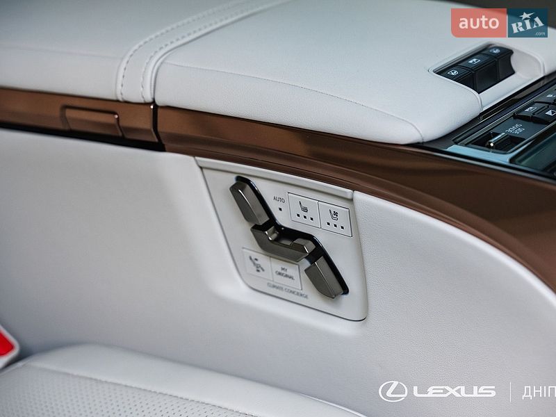 Мінівен Lexus LM 2025 в Дніпрі фото 44 Мінівен Lexus LM 2025 в Дніпрі