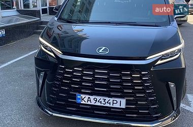 Минивэн Lexus LM 2025 в Киеве