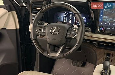 Мінівен Lexus LM 2025 в Києві