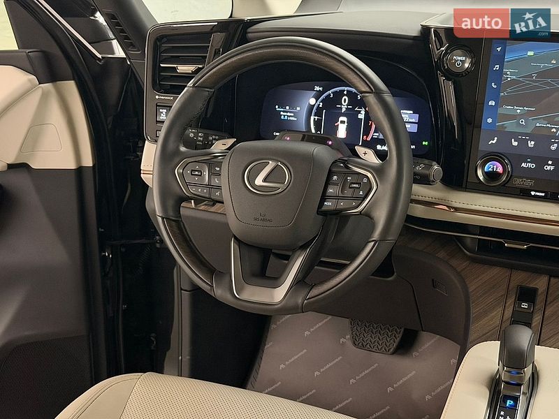 Мінівен Lexus LM 2025 в Києві