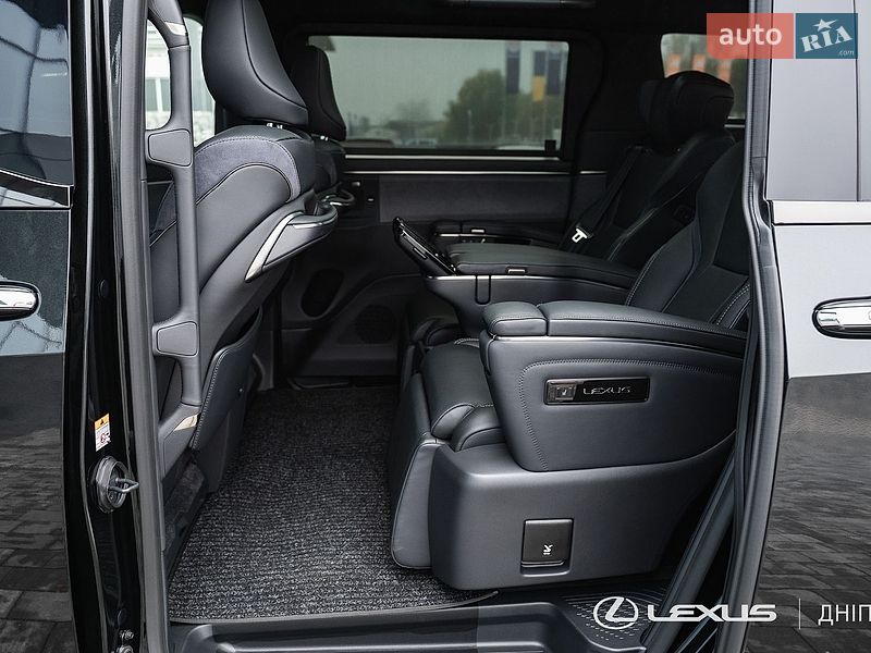 Минивэн Lexus LM 2025 в Днепре
