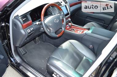 Седан Lexus LS 2010 в Киеве