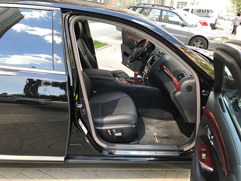 Седан Lexus LS 2008 в Киеве фото 53 Седан Lexus LS 2008 в Киеве