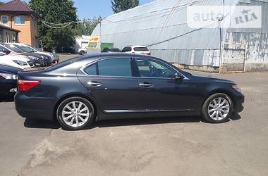 Седан Lexus LS 2011 в Киеве