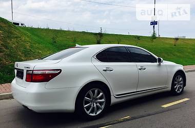 Седан Lexus LS 2009 в Киеве