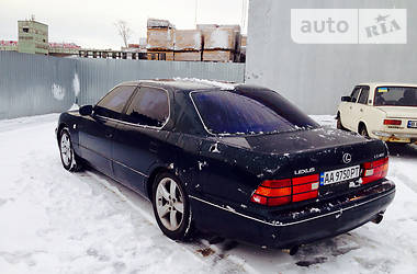 Седан Lexus LS 1998 в Києві