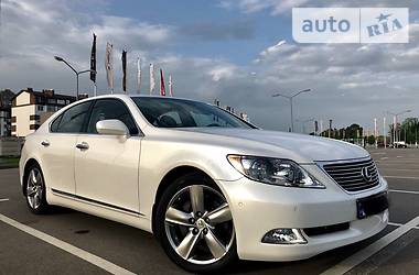 Седан Lexus LS 2009 в Киеве