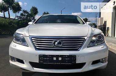 Седан Lexus LS 2012 в Киеве