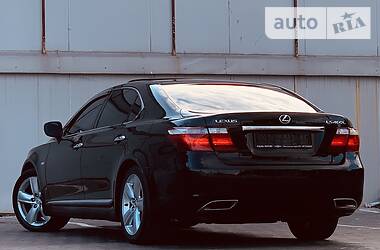 Седан Lexus LS 2008 в 