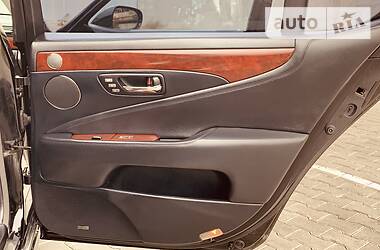 Седан Lexus LS 2008 в 