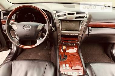 Седан Lexus LS 2008 в 