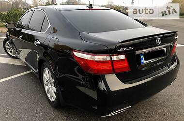 Седан Lexus LS 2008 в Киеве