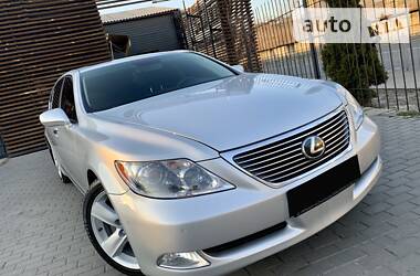 Седан Lexus LS 2008 в Киеве