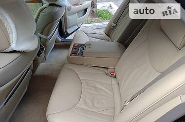 Седан Lexus LS 2004 в 