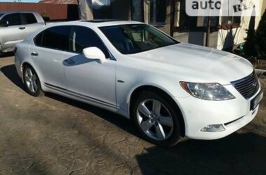 Седан Lexus LS 2007 в Киеве