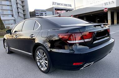 Седан Lexus LS 2013 в Киеве