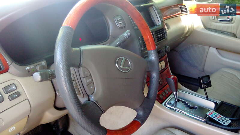 Седан Lexus LS 2002 в Желтых Водах