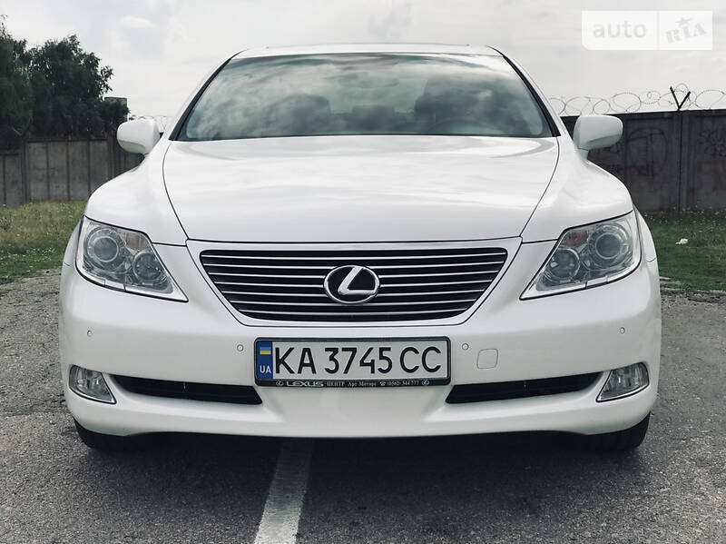 Седан Lexus LS 2008 в Сумах