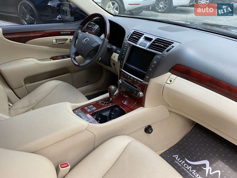 Седан Lexus LS 2011 в Одесі
