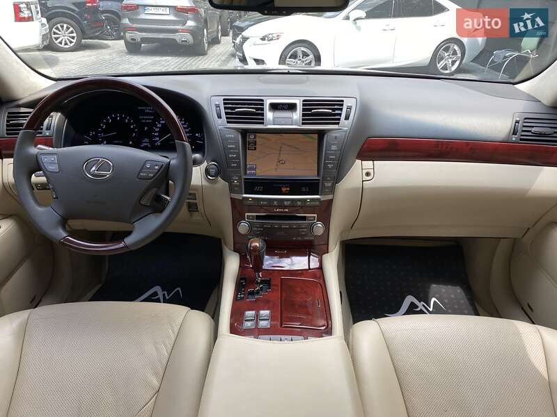 Седан Lexus LS 2011 в Одесі