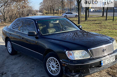 Седан Lexus LS 1998 в Дніпрі