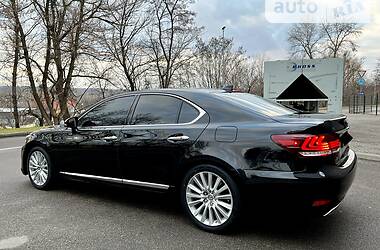 Седан Lexus LS 2014 в Киеве