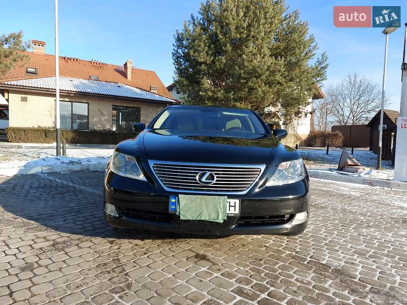 Седан Lexus LS 2008 в Ивано-Франковске
