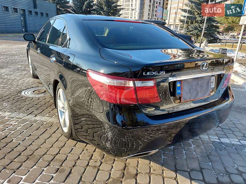 Седан Lexus LS 2008 в Ивано-Франковске