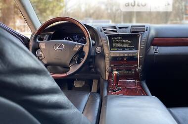 Седан Lexus LS 2008 в Днепре