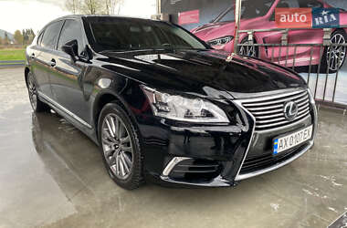 Седан Lexus LS 2014 в Иршаве