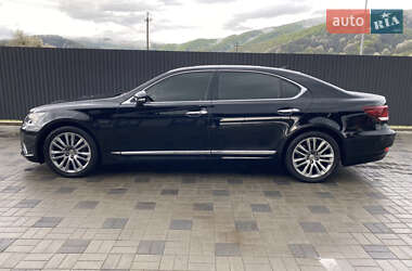 Седан Lexus LS 2014 в Иршаве